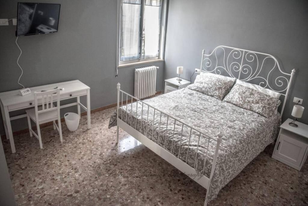Hotel Il Tamburino Lucio San Gemini Exterior foto